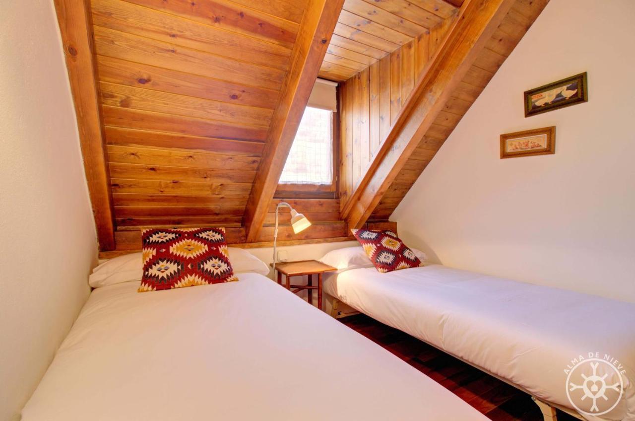 Apartamento LA SOLANA de Alma de Nieve Salardú Exterior foto