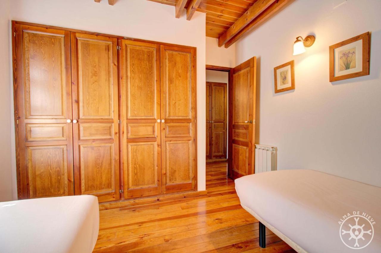 Apartamento LA SOLANA de Alma de Nieve Salardú Exterior foto