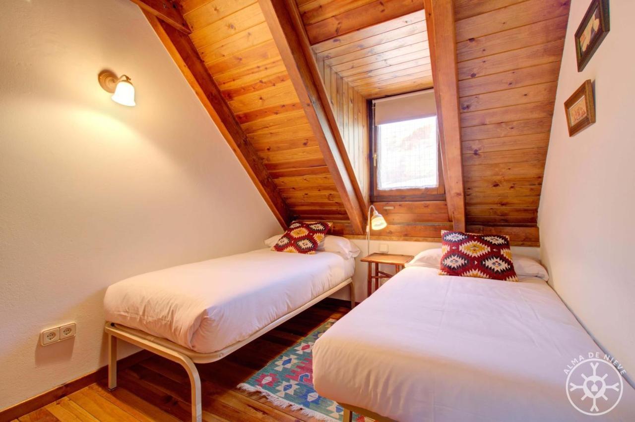 Apartamento LA SOLANA de Alma de Nieve Salardú Exterior foto